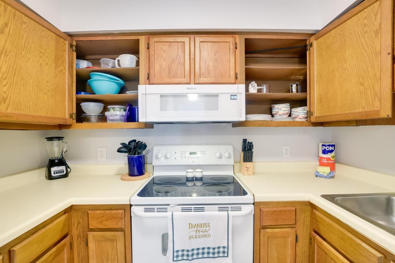 Sunny Condo - Private Ocean Isle Beach Access! Екстериор снимка